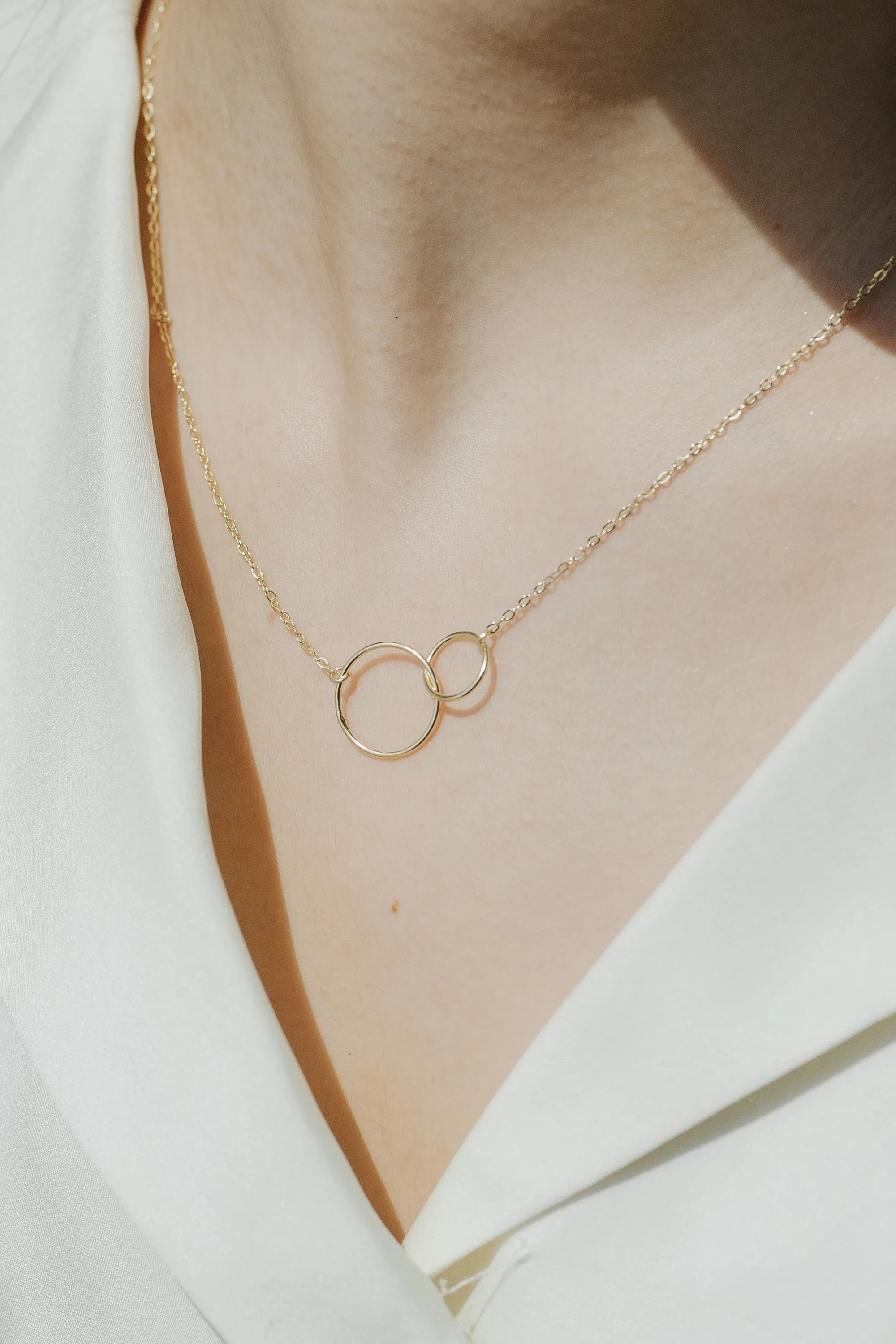 Bond Interlocking Circles Necklace