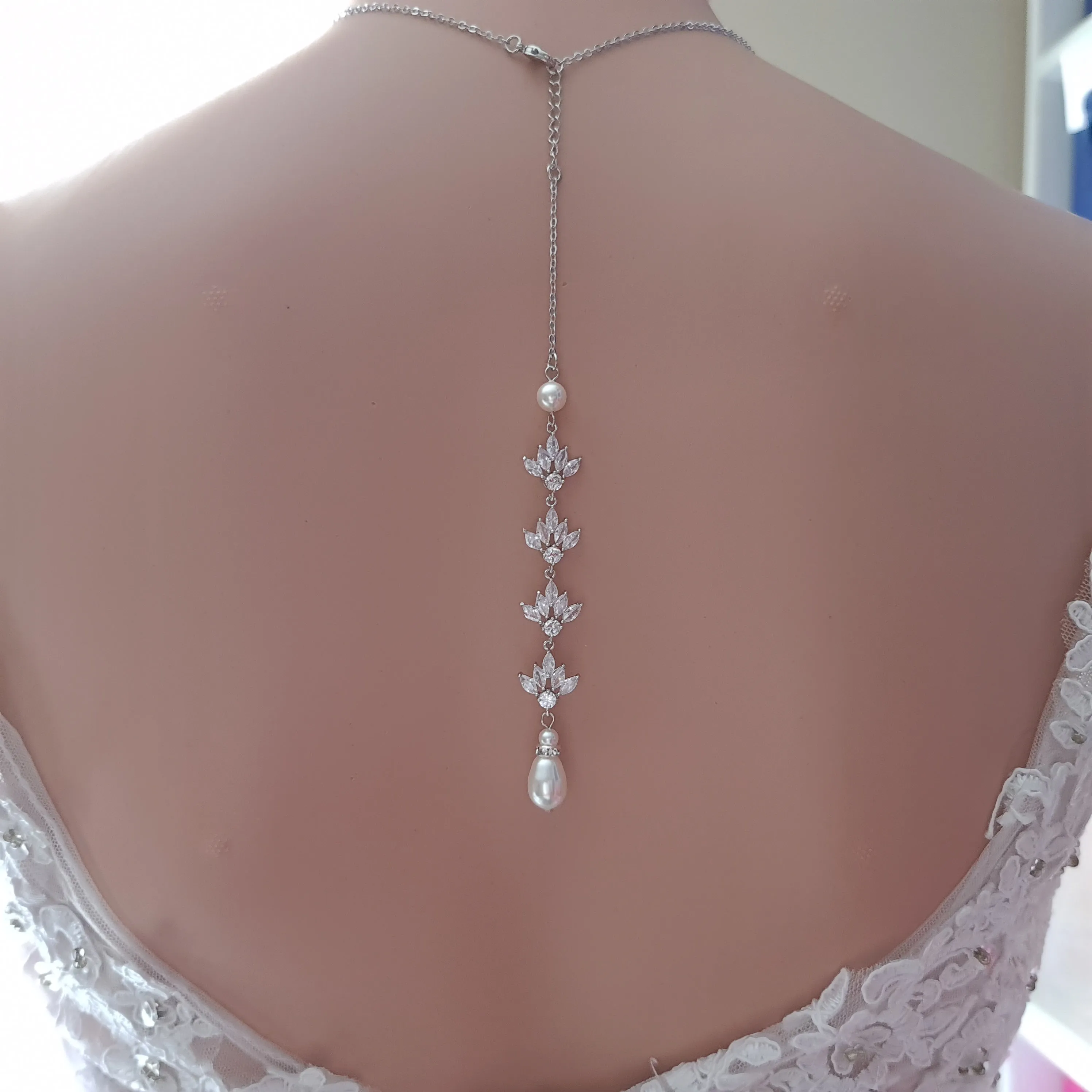 Pearl and Crystal Wedding Necklace with Backdrop for Bride-Rosa