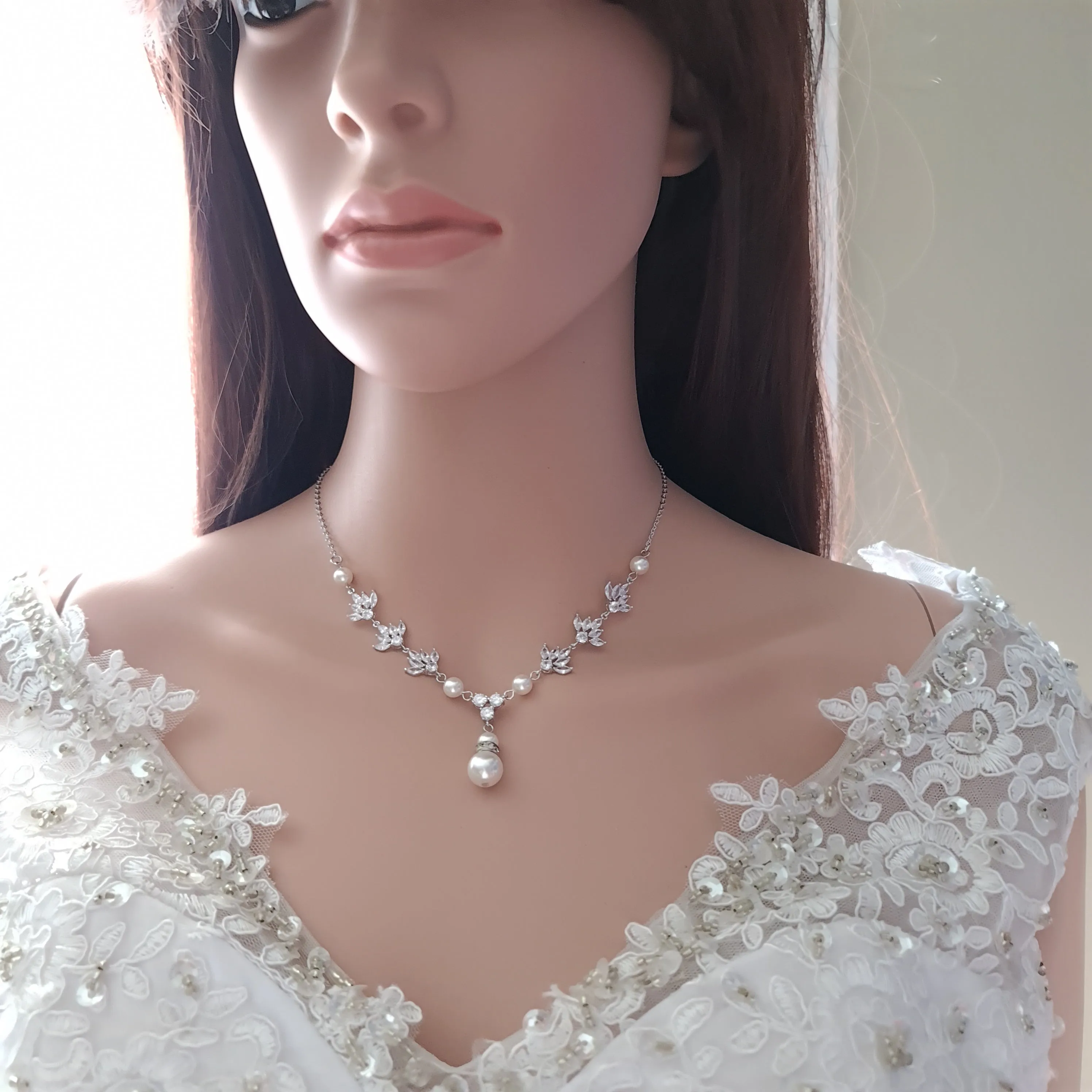 Pearl and Crystal Wedding Necklace with Backdrop for Bride-Rosa