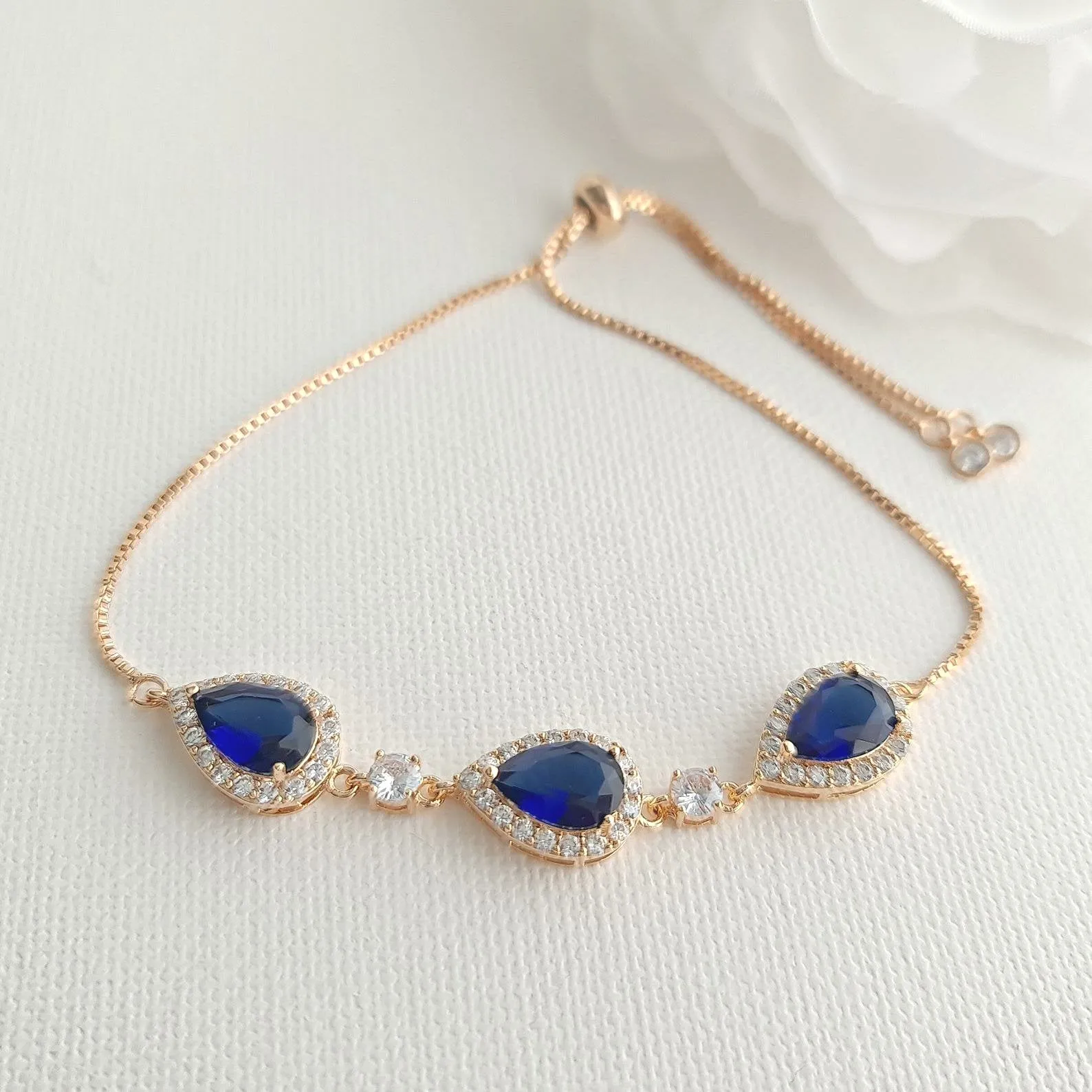 Simple Blue Bracelet in Gold for Weddings-Aoi